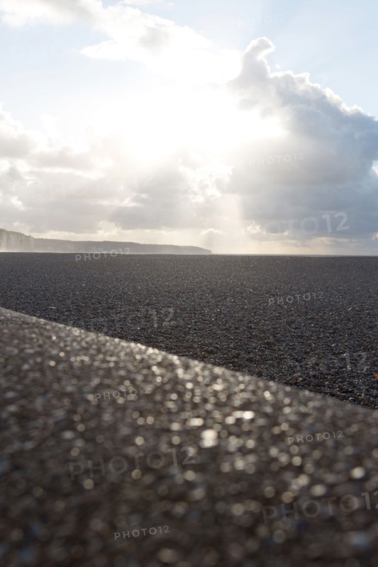 Dieppe, storm over the beach, light effect