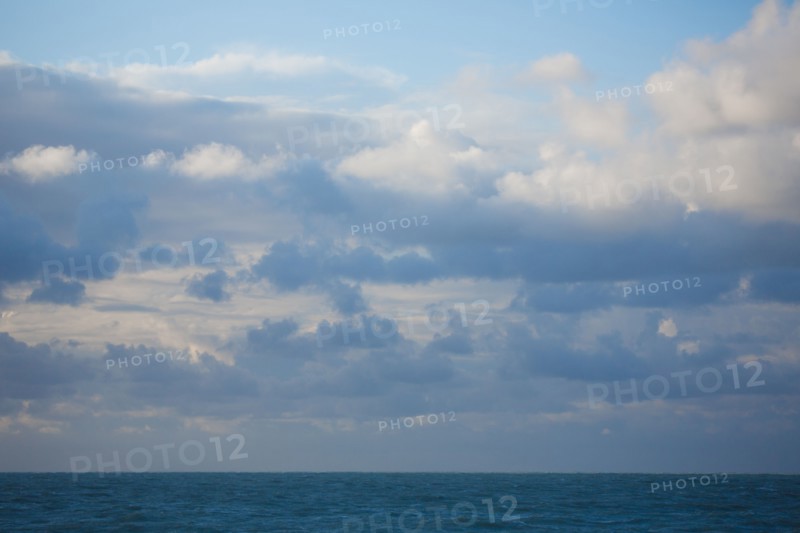Dieppe, storm over the beach, light effect
