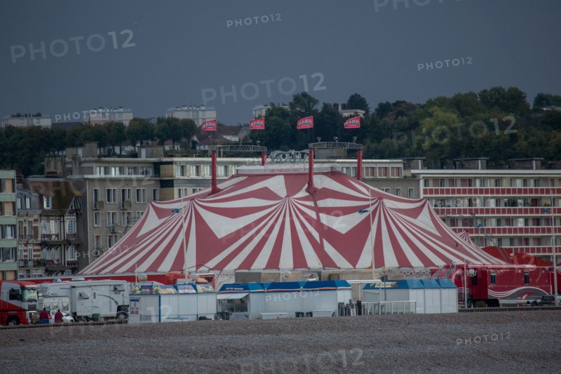 Dieppe, chapiteau du Cirque Amar