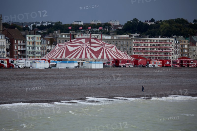 Dieppe, chapiteau du Cirque Amar