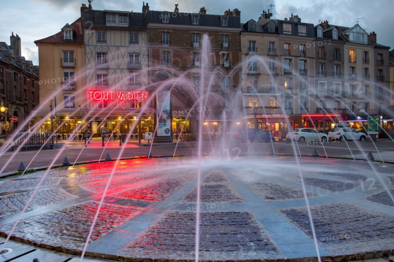 Dieppe, water jets on the port