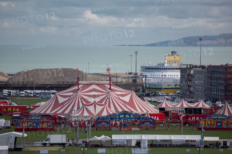 Dieppe, chapiteau du Cirque Amar,