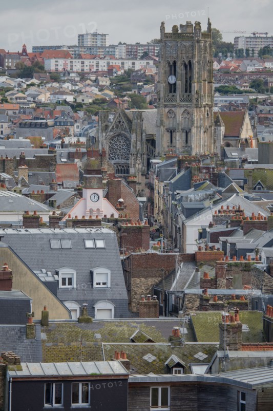 Dieppe, église Saint Jacques au fond,