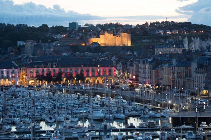 Dieppe, port de nuit depuis les hauteurs du Pollet