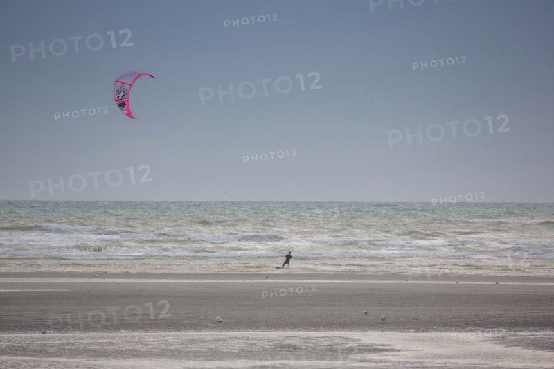 Le Touquet Paris Plage, kite surf sur la plage