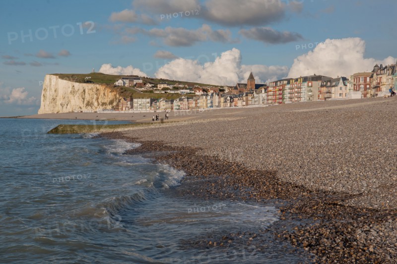Mers les Bains, beach and cliff in the background