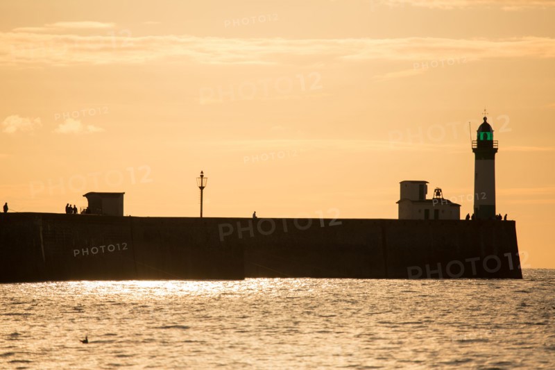 Mers les Bains, Le Tréport harbour breakwater