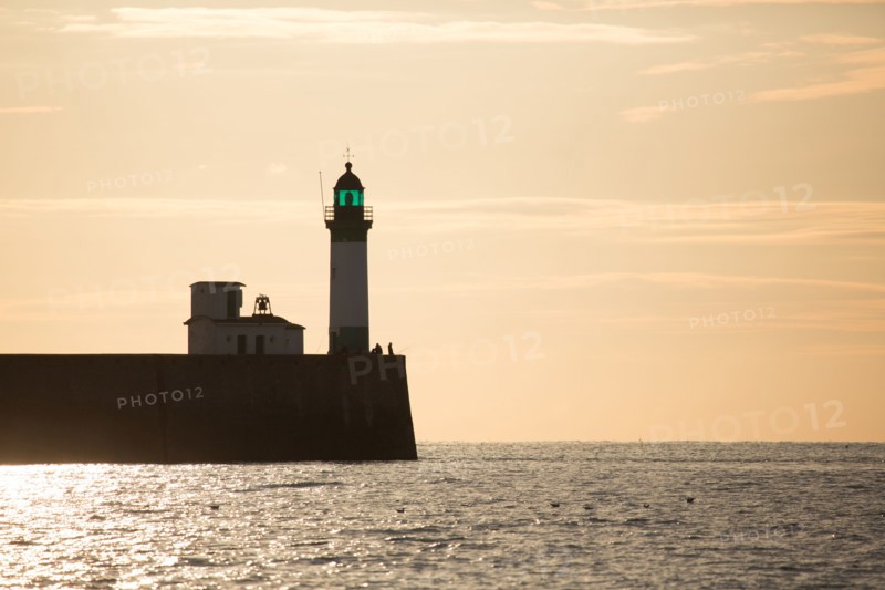 Mers les Bains, Le Tréport harbour breakwater