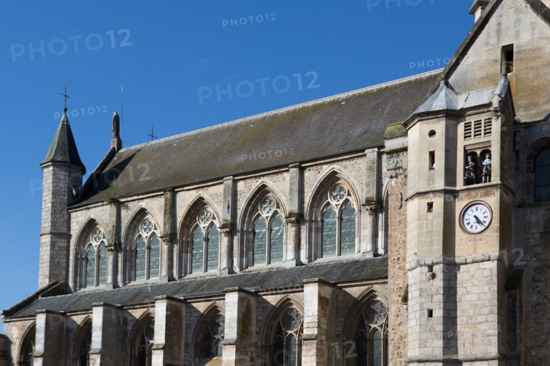 Auffay, collégiale