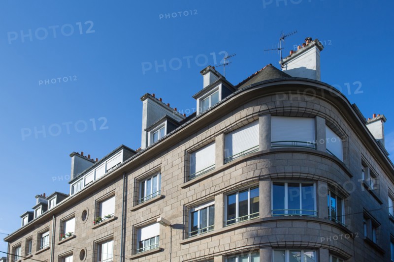 Lorient, Cours de la Bôve, building with rounded corners