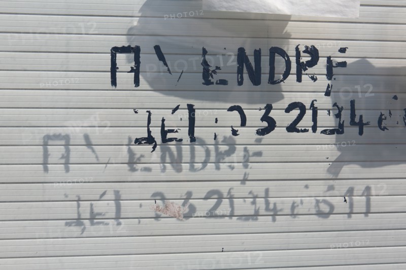 Etaples-sur-Mer, old shop for rent