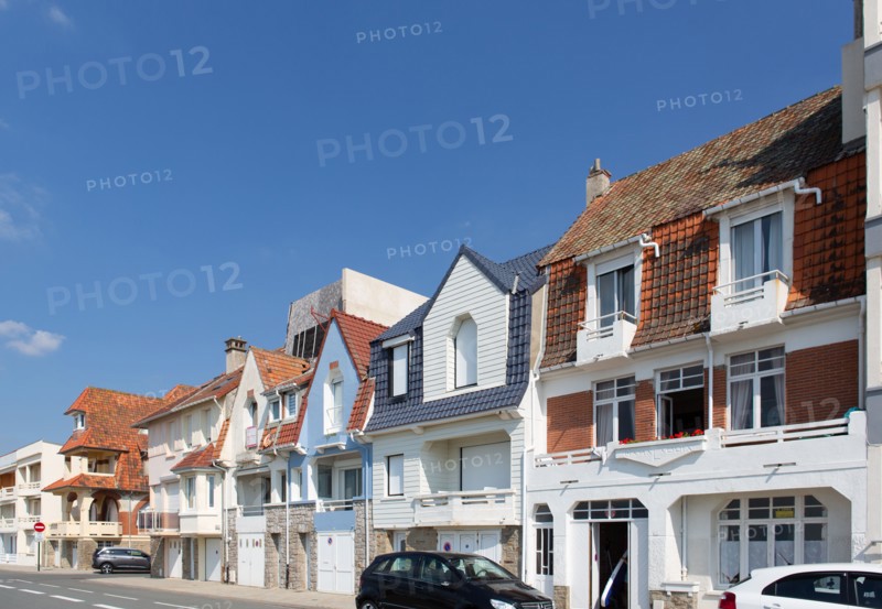 Merlimont Plage, houses on the seafront