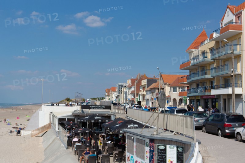 Merlimont Plage, houses on the seafront