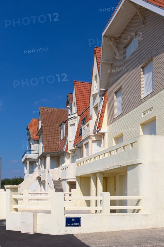 Merlimont Plage, houses on the seafront