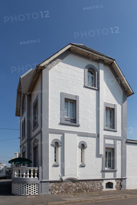 Merlimont Plage, houses on the seafront