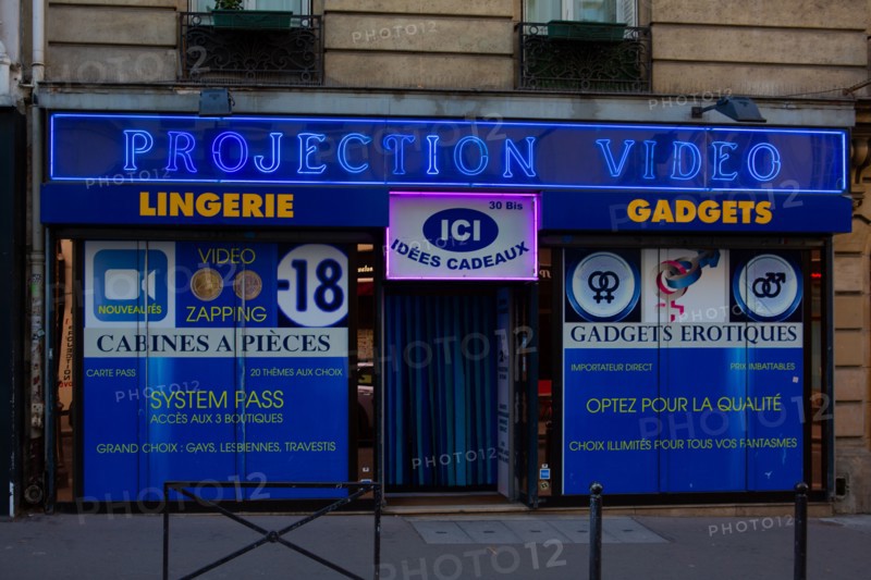 Paris, rue de la Gaïté