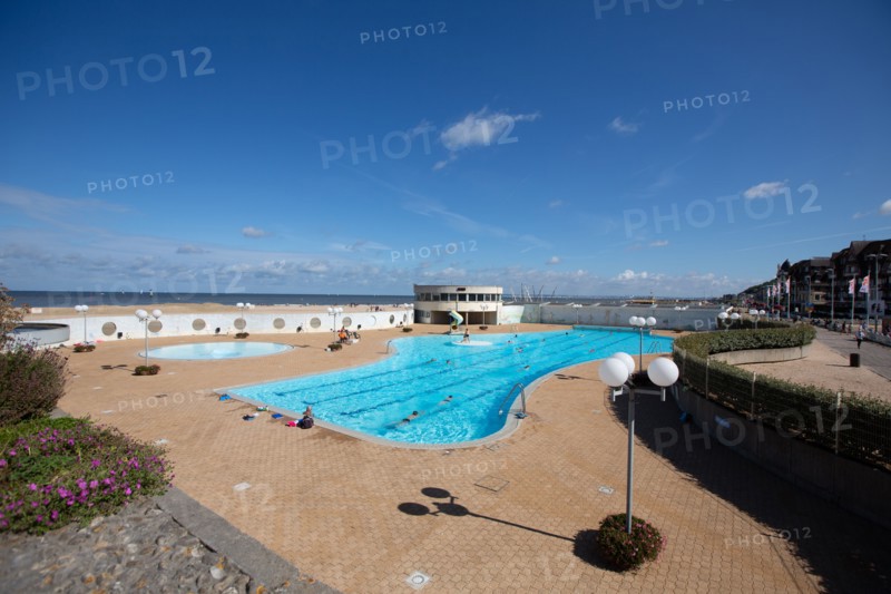 Trouville-sur-Mer (Calvados), piscine extérieure