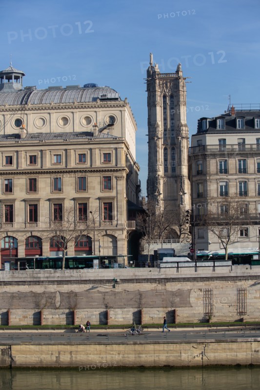 Paris, Quai de Gesvres and Saint-Jacques Tower