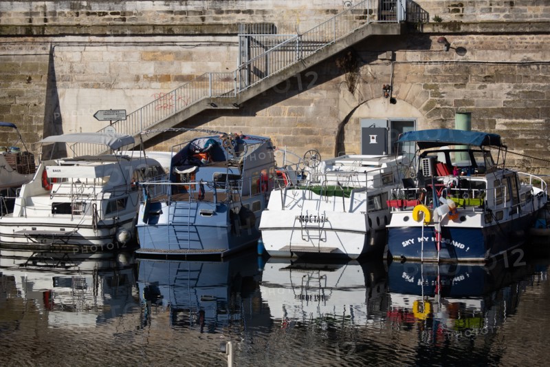 Paris, the Bassin de l'Arsenal (Port de l'Arsenal)