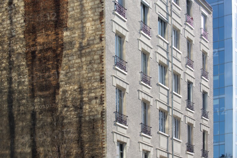 Paris, facade and gable of a building on Quai de Bercy