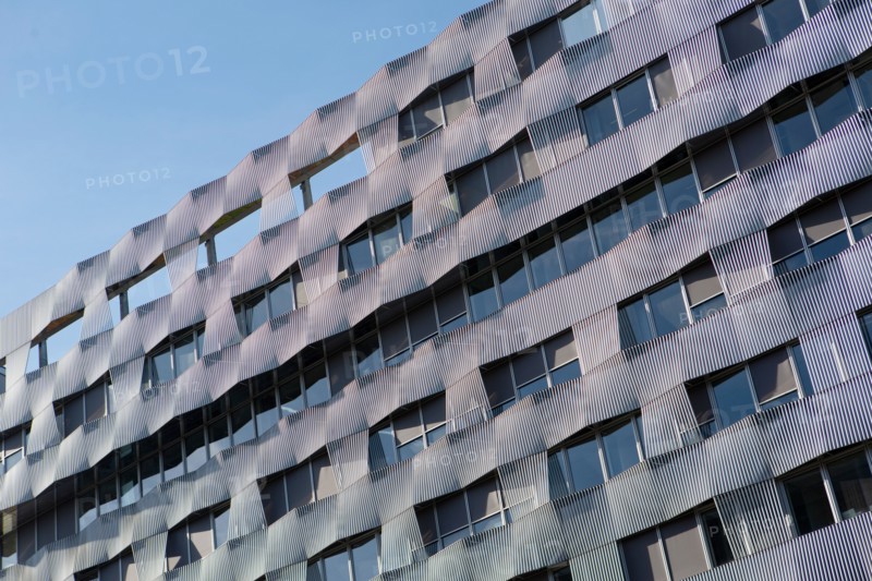 Paris, buildings Quai d'Austerlitz