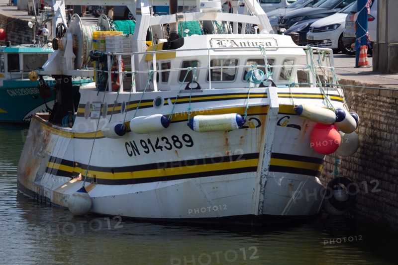 Port en Bessin Huppain, moored trawler