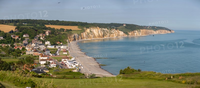Hautot sur Mer, cliffs and waterfront