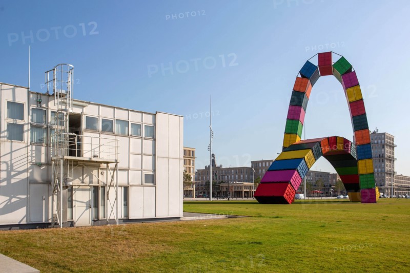 Ganivet, 'Catène de containers'