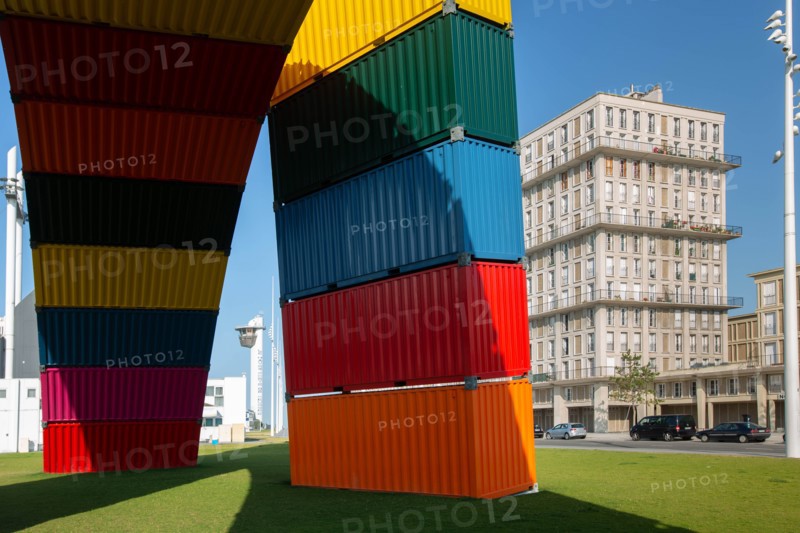 Ganivet, 'Catène de containers'