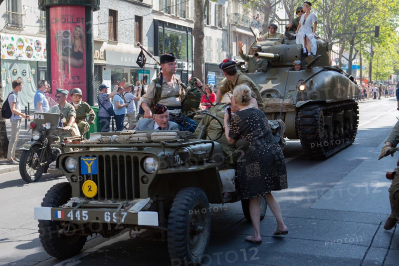 Défilé de commémoration du 75e anniversaire de la Libération de Paris, avenue du Général Leclerc