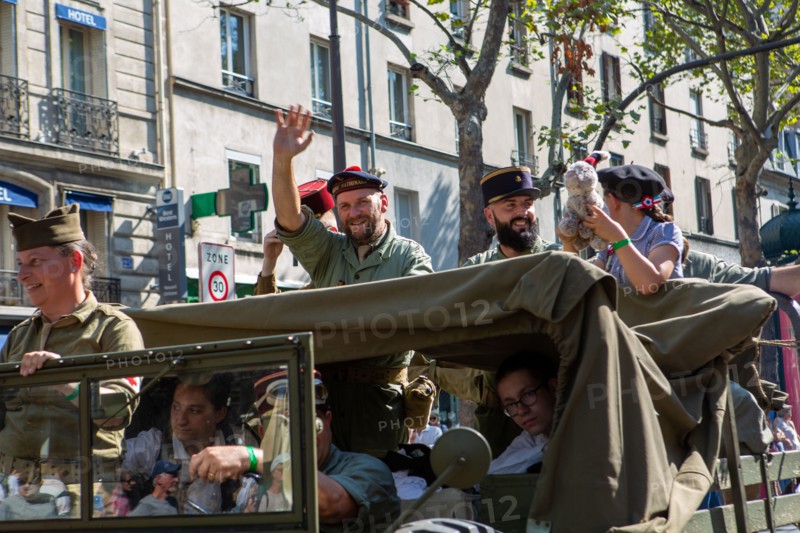 Défilé de commémoration du 75e anniversaire de la Libération de Paris, avenue du Général Leclerc