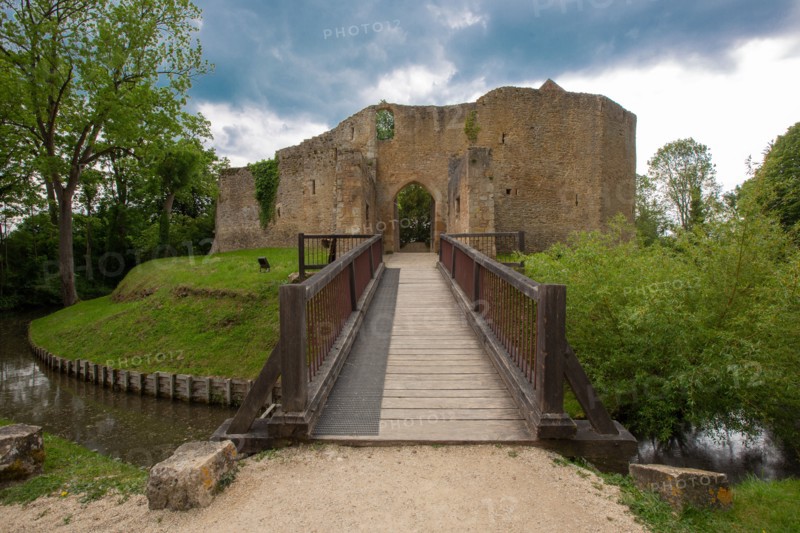 Château de Crèvecoeur, Fondation Schlumberger, à Crèvecoeur-en-Auge