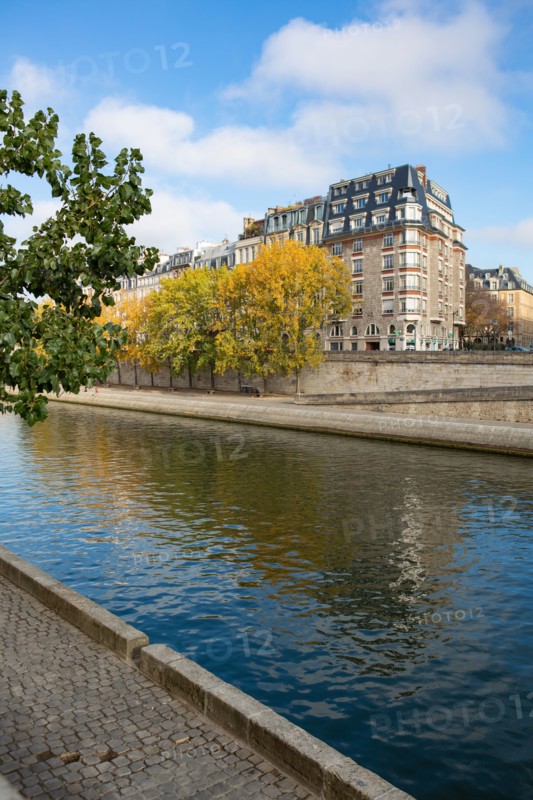 Paris, Quai des Orfèvres, immeuble de Henri Sauvage
