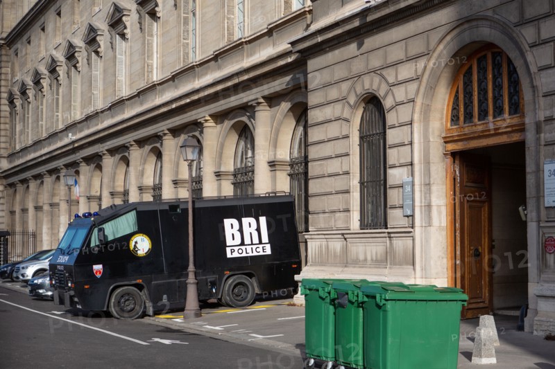 Paris, véhicule de la BRI