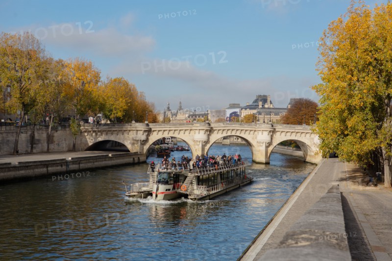 Paris, bateau mouche