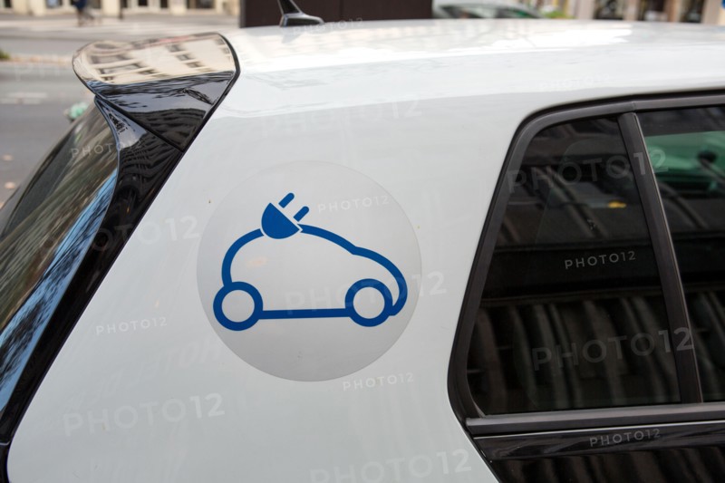 Paris, véhicule électrique de Police