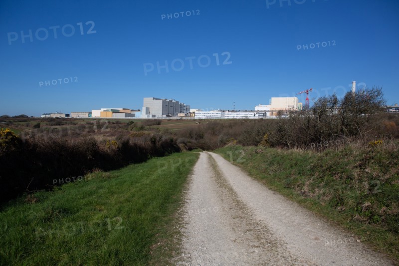 La Hague, Beaumont-Hague (Manche), centrale de retraitement des déchets nucléaires de La Hague (Cogema)
