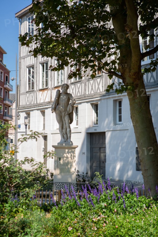 Rouen (Seine Maritime), place Henri IV