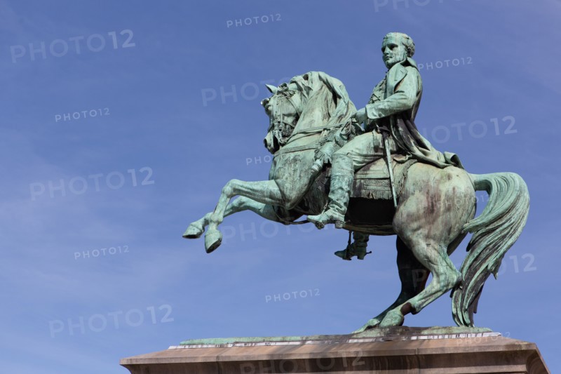 Rouen (Seine Maritime), statue équestre de Napoléon