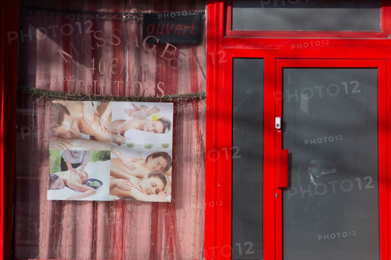 Paris, Asian massage salon