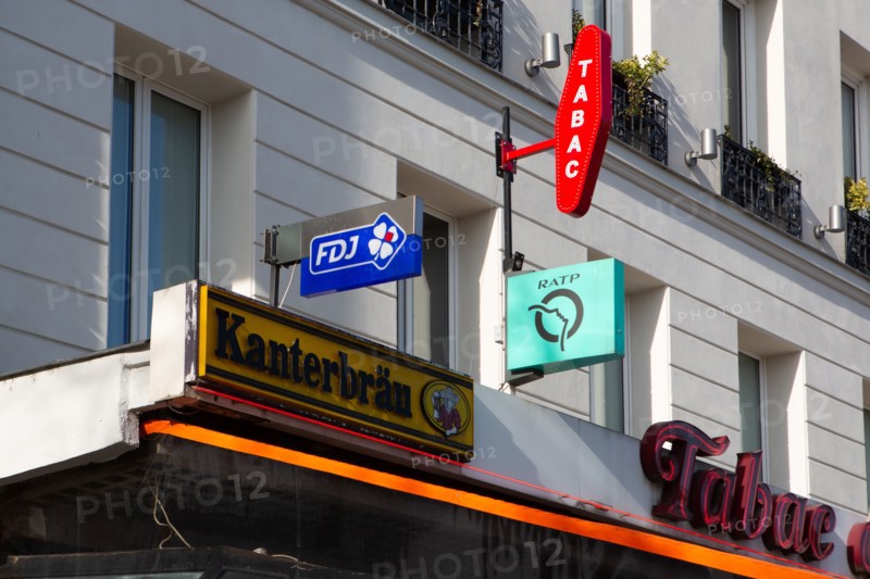 Paris, enseigne de bar tabac