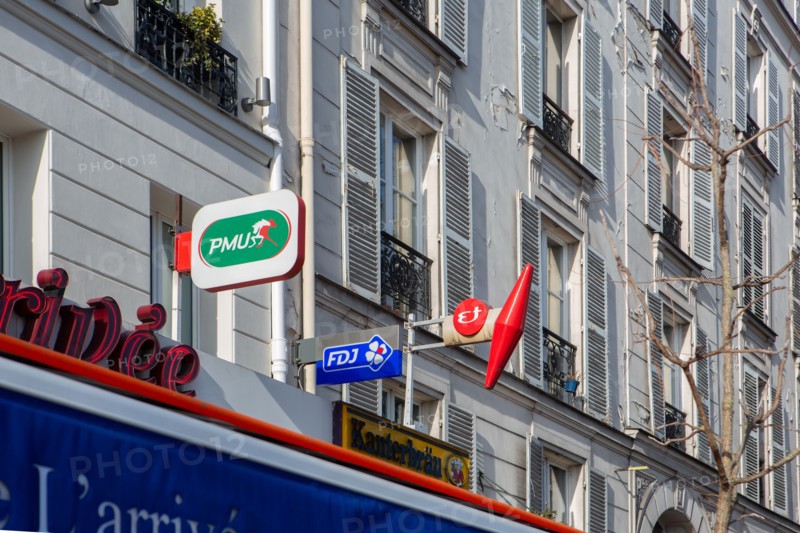 Paris, enseigne de bar tabac