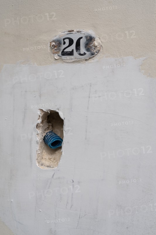 Paris, sonnette déconnectée en attente de remplacement
