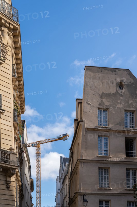 Paris, rue de l’hotel Colbert