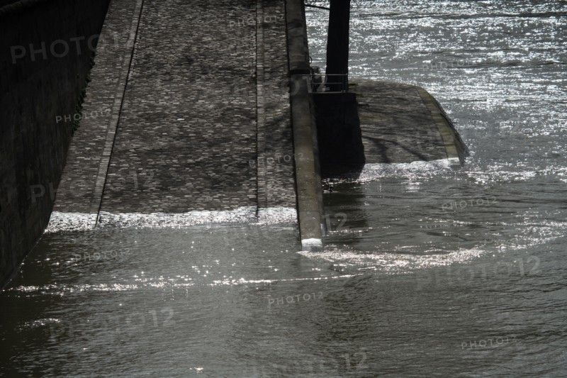 Paris, flood of Paris, Seine River