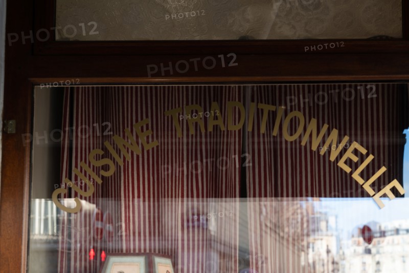 Paris, vitre de restaurant