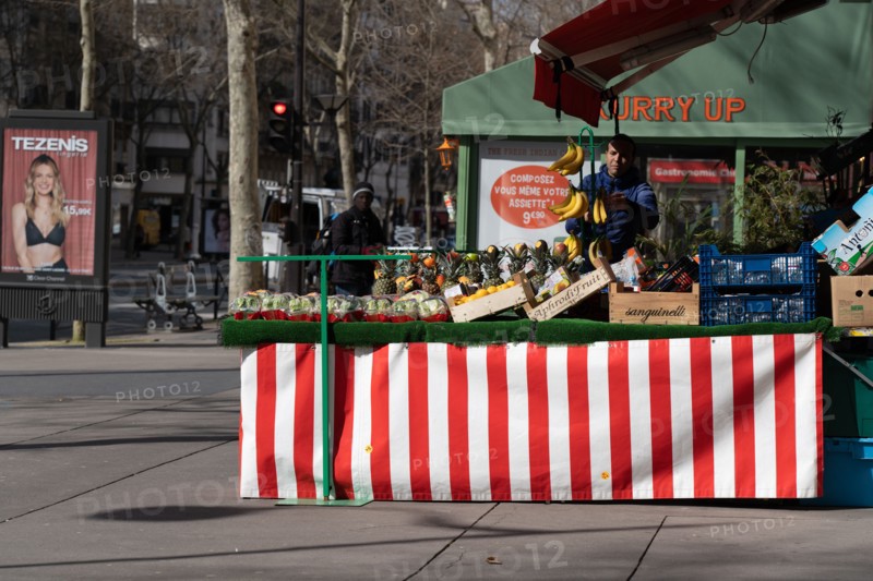 Paris, grocery on the Boulevard Montparnasse
