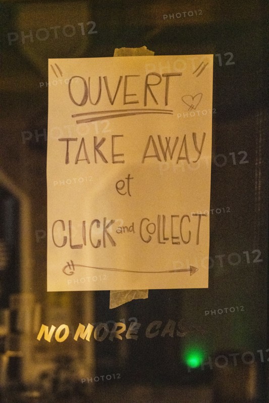 Paris, restaurant fermé pour cause d’épidémie de coronavirus