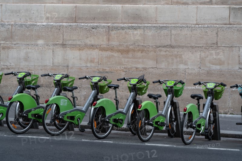 Paris, Vélib' sharing system station