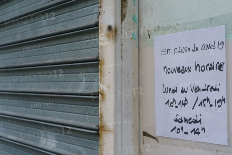 Paris starts re-opening from lockdown, May 2020